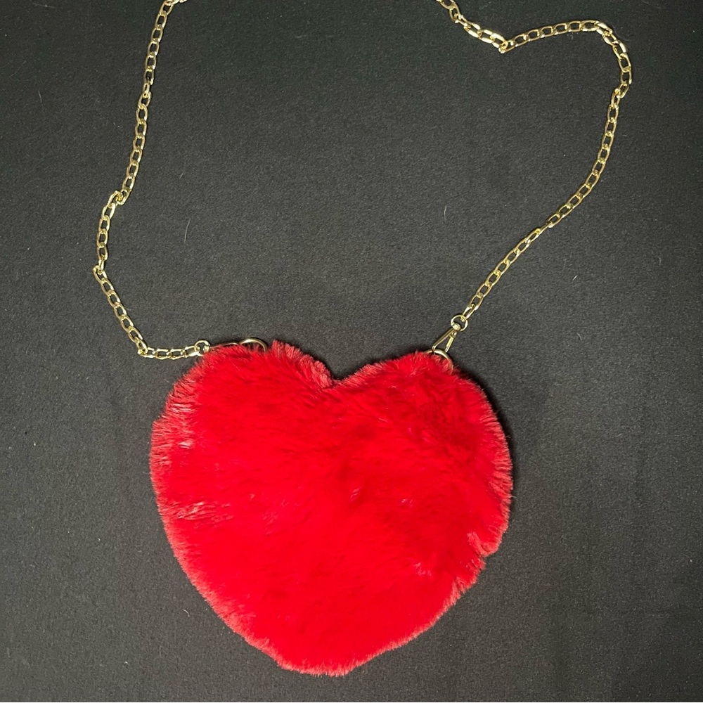 Valentines Heart Bag Fluffy Fur Gold Chain